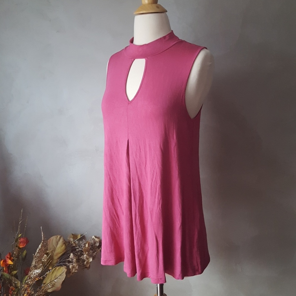 Mauve Keyhole High-Neck Button Tank Flowy Top